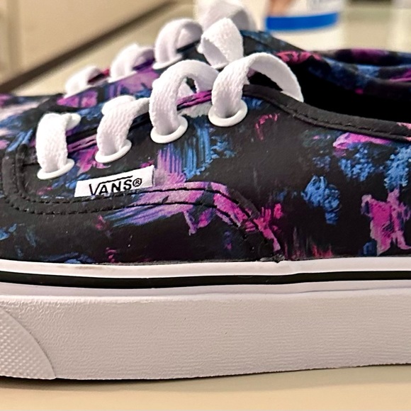 Women’s vans authentic classic lace low top sz 7 like new - Picture 3 of 6